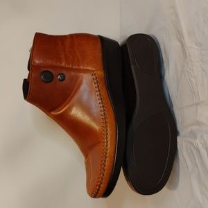 SAS Ankle Boots Booties  Women Leather Silhouette Chestnut Tripad Comfort Size 8